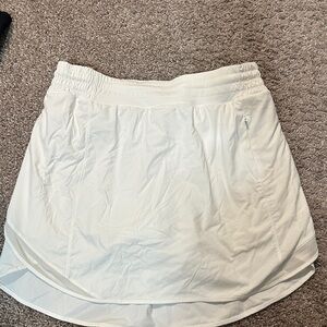 Lulu Lemon hotty hot high-rise Skort